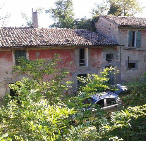 casa indipendente in vendita a Cesena in zona Oltresavio