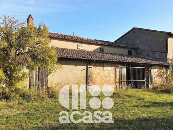 casa indipendente in vendita a Cesena in zona Carpineta