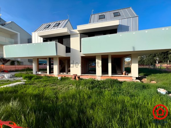 casa indipendente in vendita a Cesena