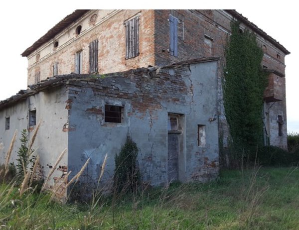 casa indipendente in vendita a Cesena