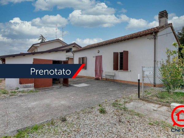 casa indipendente in vendita a Cesena in zona Oltresavio