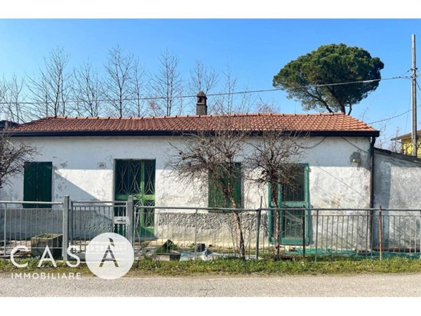 casa indipendente in vendita a Cesena in zona Sant'Andrea in Bagnolo