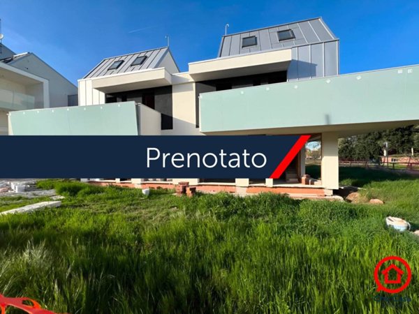 casa indipendente in vendita a Cesena in zona Vigne