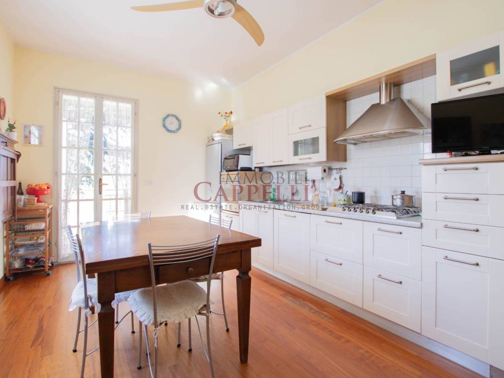 casa indipendente in vendita a Cesena in zona Barriera