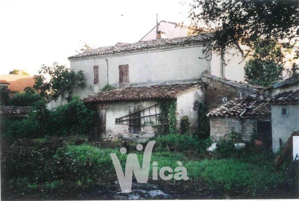 casa indipendente in vendita a Cesena