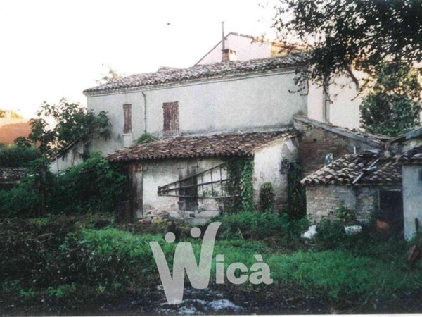 casa indipendente in vendita a Cesena in zona Marcorano