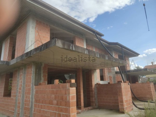 casa indipendente in vendita a Cesena in zona Marcorano