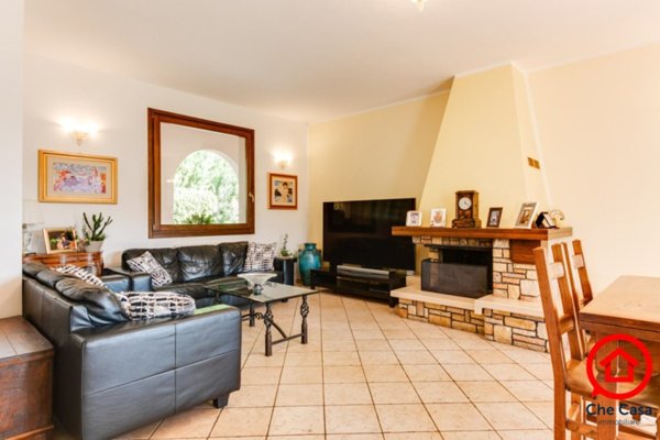 casa indipendente in vendita a Cesena in zona San Carlo