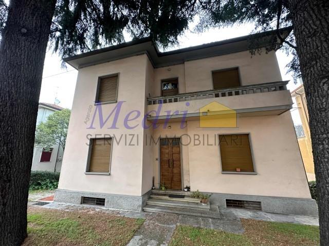 casa indipendente in vendita a Cesena in zona Centro Storico