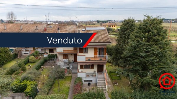 casa indipendente in vendita a Cesena in zona Ponte Pietra