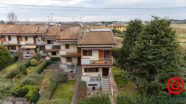 casa indipendente in vendita a Cesena in zona Ponte Pietra
