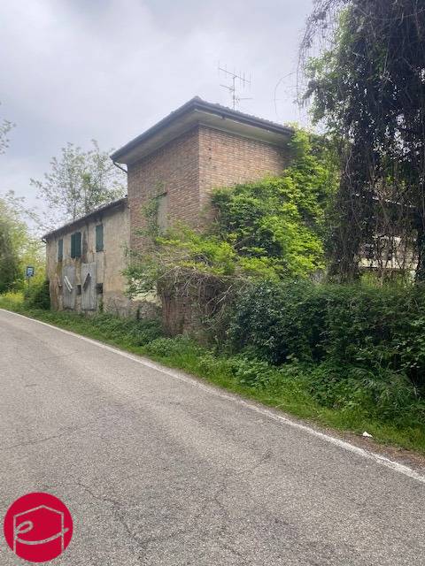 casa indipendente in vendita a Cesena in zona Acquarola