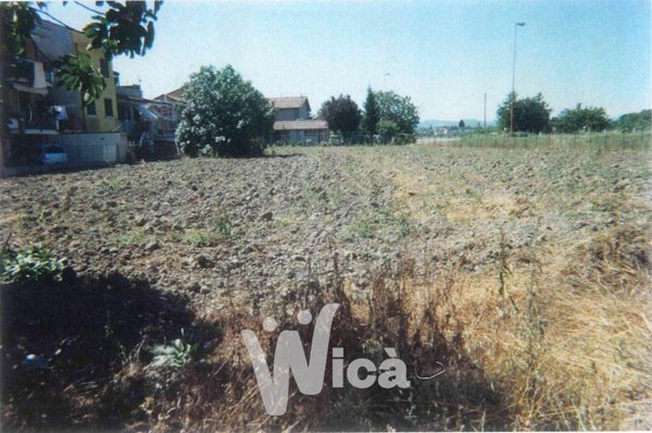 negozio in vendita a Cesena