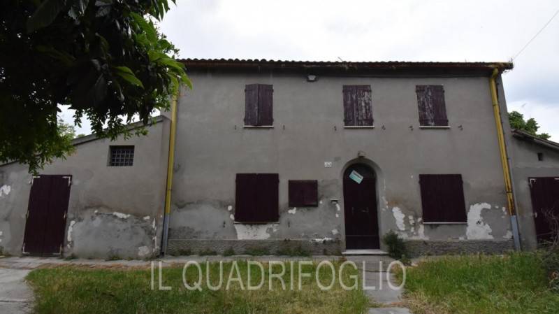 casa indipendente in vendita a Cesena in zona Marcorano