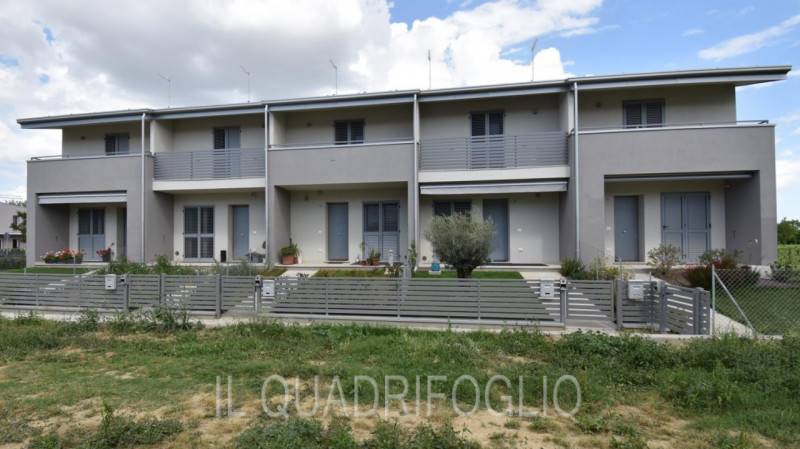 casa indipendente in vendita a Cesena in zona Fiorenzuola