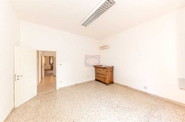 casa indipendente in vendita a Cesena in zona Centro Storico