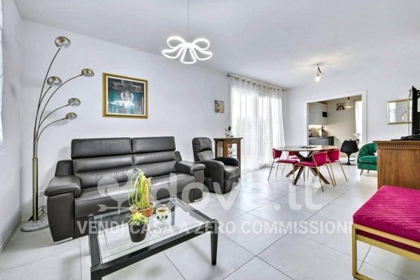 casa indipendente in vendita a Cesena in zona Marcorano