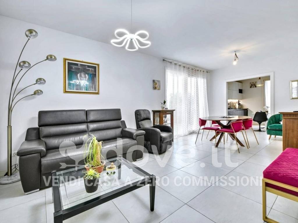 casa indipendente in vendita a Cesena in zona Marcorano