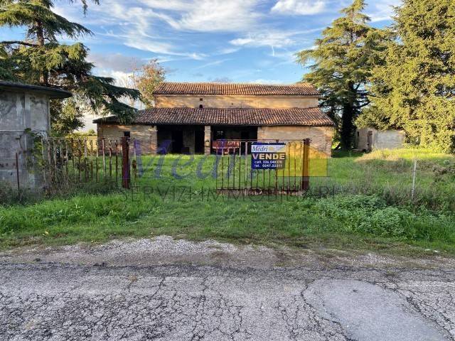 casa indipendente in vendita a Cesena in zona Sant'Egidio