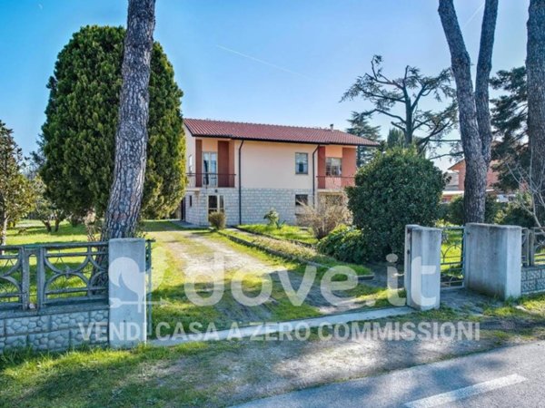 casa indipendente in vendita a Cesena in zona Bagnile