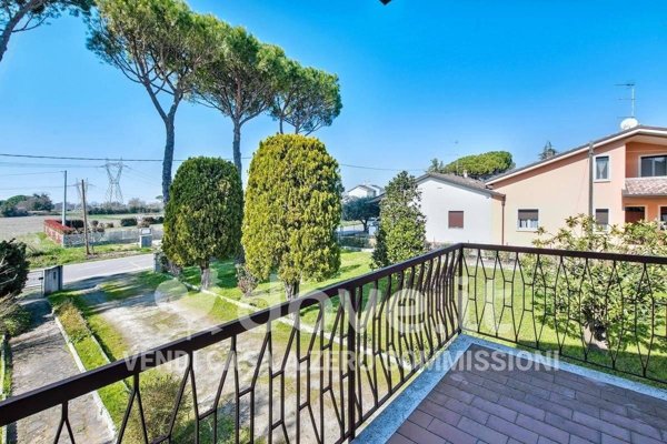 casa indipendente in vendita a Cesena