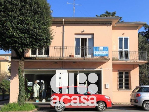 casa indipendente in vendita a Cesena