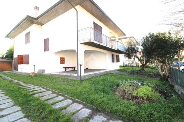 casa indipendente in vendita a Cesena in zona San Giorgio