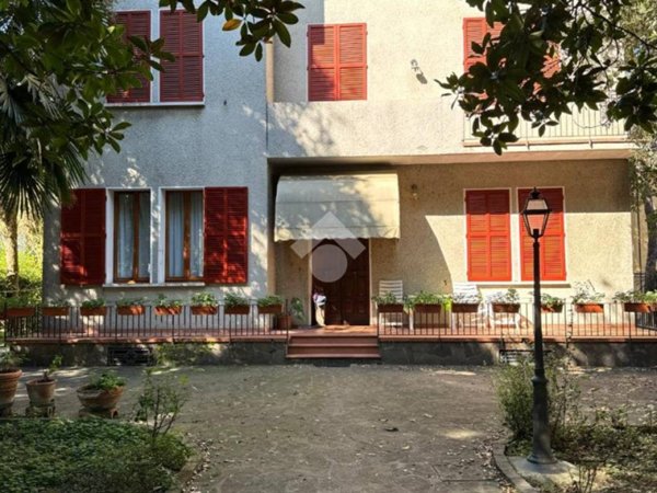 casa indipendente in vendita a Cesena
