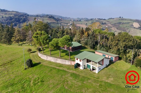 casa indipendente in vendita a Cesena in zona Carpineta