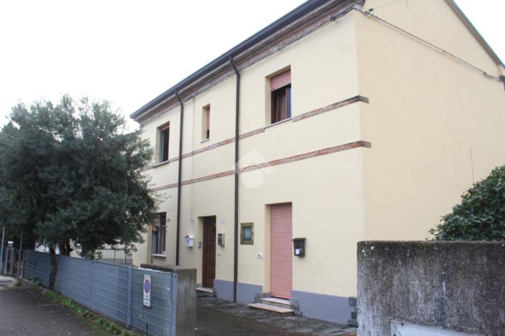 appartamento in vendita a Cesena in zona Ponte Pietra
