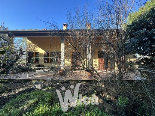 casa indipendente in vendita a Cesena