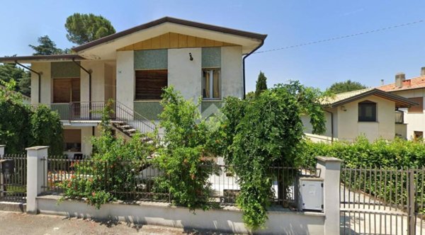 casa indipendente in vendita a Cesena in zona Cesuola