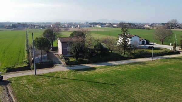 casa indipendente in vendita a Cesena in zona Pievesestina