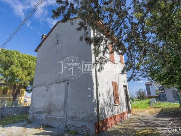 casa indipendente in vendita a Cesena