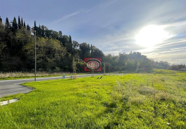 negozio in vendita a Cesena in zona Centro Storico