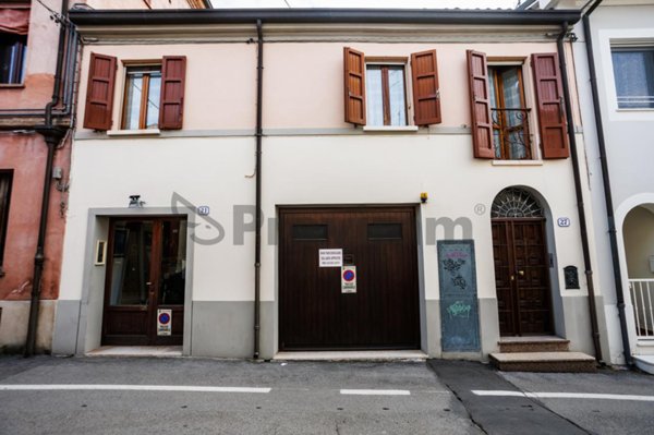 casa indipendente in vendita a Cesena in zona Cesuola