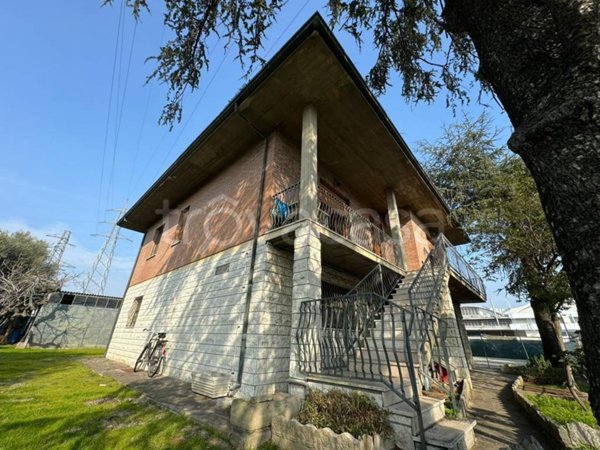 appartamento in vendita a Cesena in zona Vigne