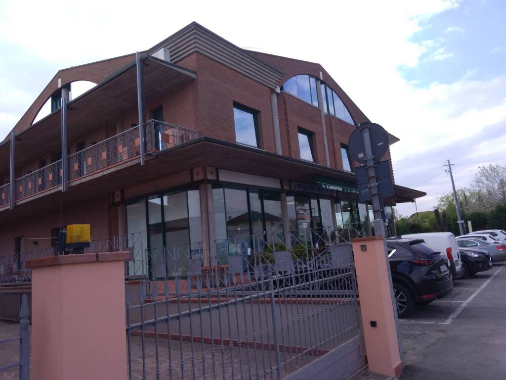 ufficio in vendita a Cesena in zona Villa Chiaviche