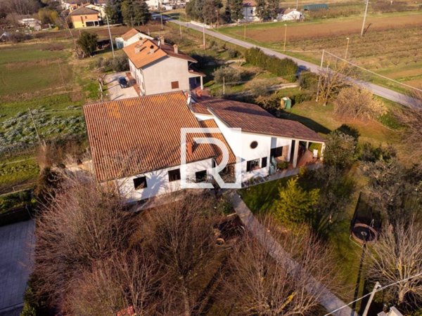 casa indipendente in vendita a Cesena in zona Sant'Egidio