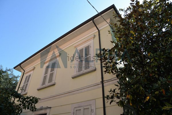 casa indipendente in vendita a Cesena in zona Centro Storico