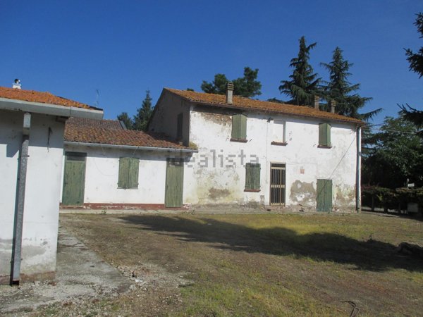 casa indipendente in vendita a Cesena