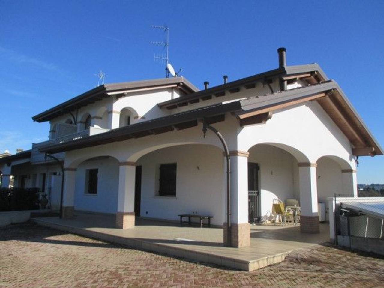 casa indipendente in vendita a Cesena