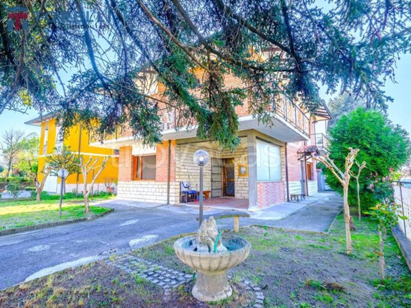 casa indipendente in vendita a Cesena in zona Diegaro/Capocolle