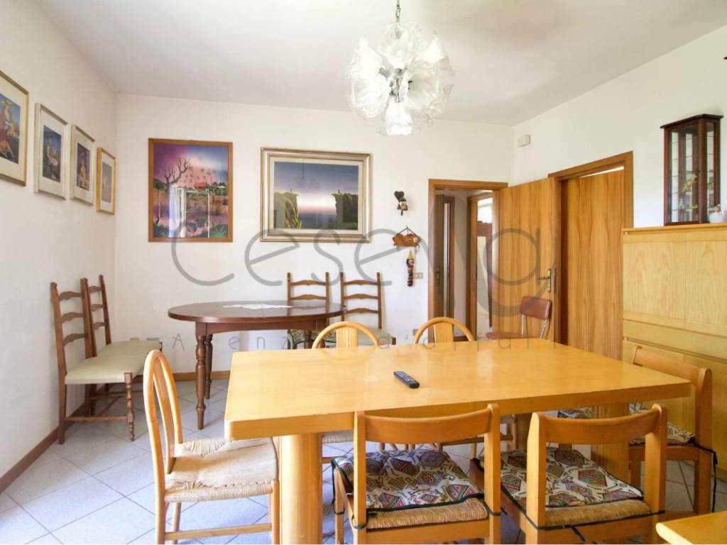 casa indipendente in vendita a Cesena in zona Montereale
