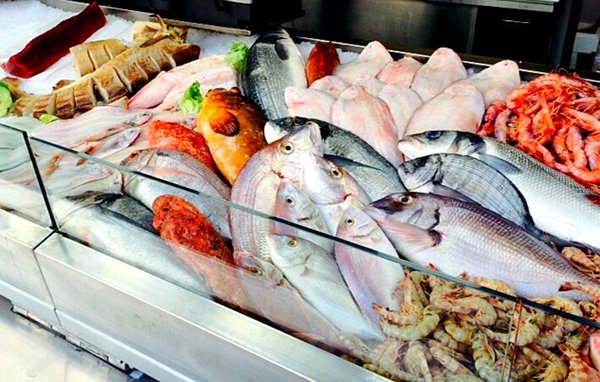 locale commerciale in vendita a Cesena