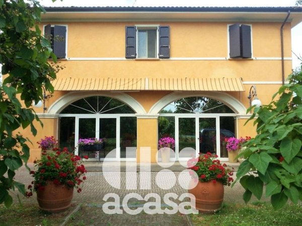 casa indipendente in vendita a Cesena in zona Calisese
