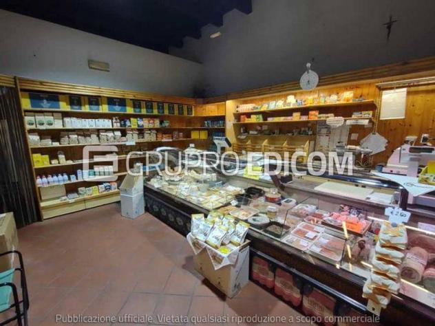 negozio in vendita a Cesena