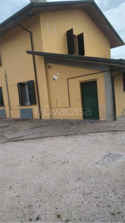 casa indipendente in vendita a Cesena in zona Calisese