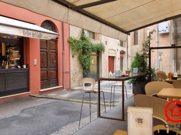 negozio in vendita a Cesena in zona Centro Storico