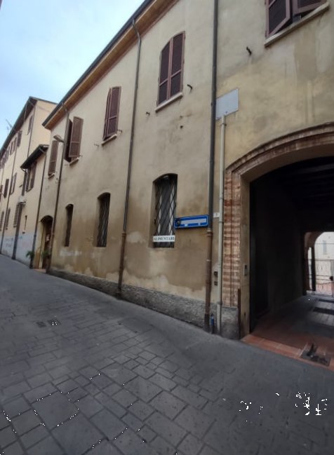 negozio in vendita a Cesena